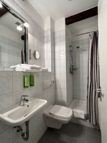 Pura Forsthaus Kirnitzschtal Einzelzimmer Bad Beispiel (#4967 U.Espig)